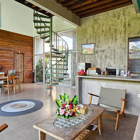 Lj Villa Canggu Εξωτερικό φωτογραφία