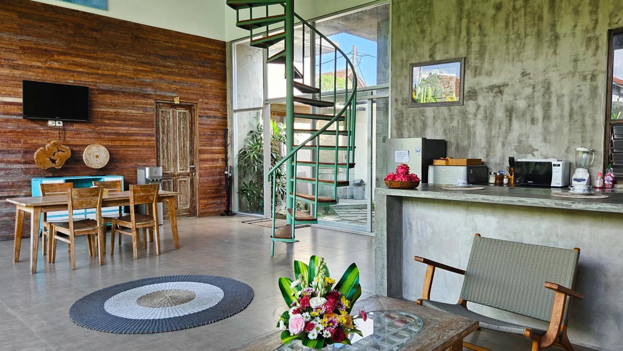 Lj Villa Canggu Εξωτερικό φωτογραφία