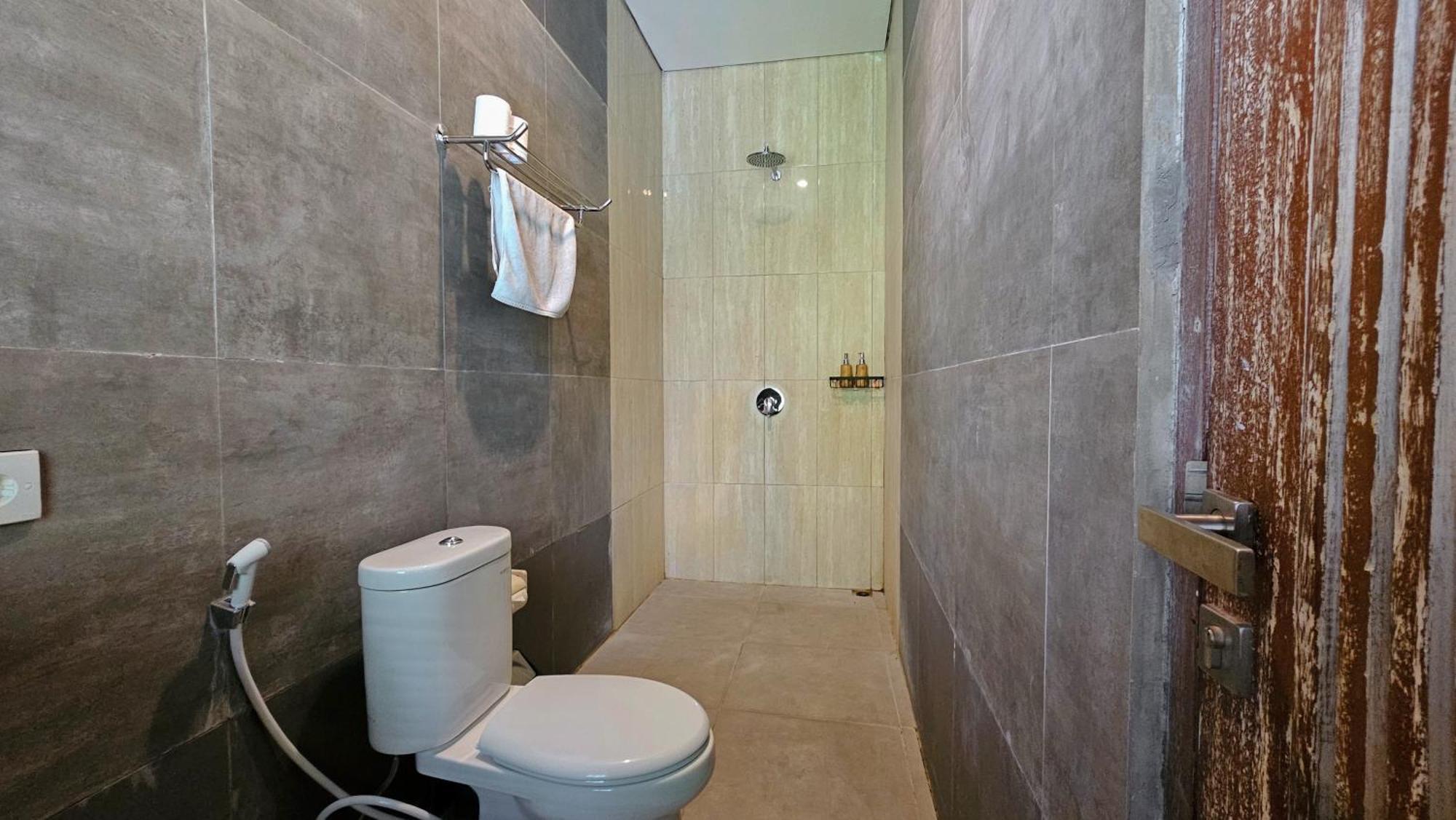 Lj Villa Canggu Δωμάτιο φωτογραφία